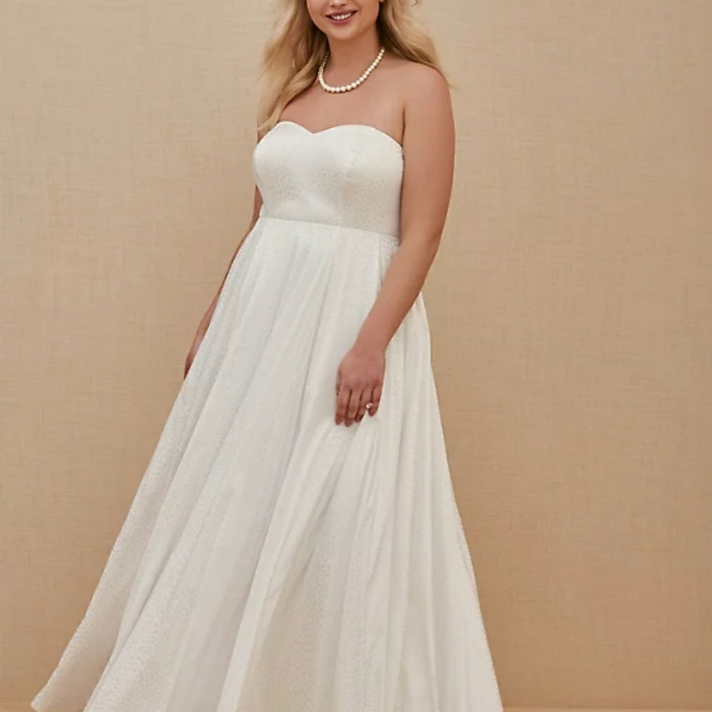 Torrid NWT satin leopard strapless wedding dress size 10 runs large
